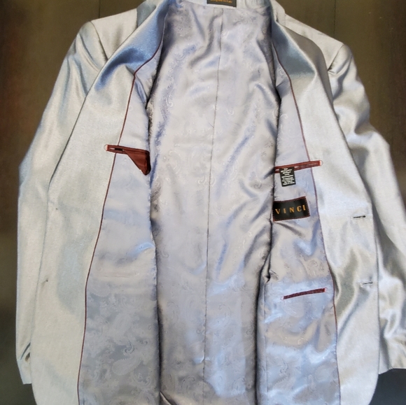 Vinci~2 Button Sharkskin Blazer - Picture 9 of 12